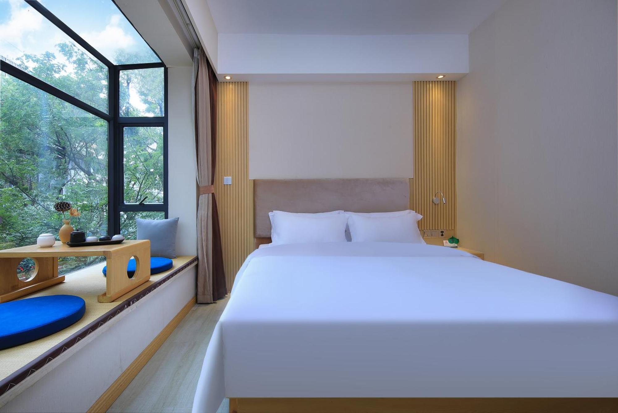 Wing Hotel Guilin- Pedestrian Street Room photo